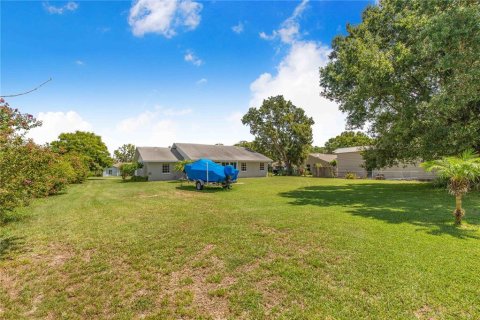 House in Auburndale, Florida 3 bedrooms, 143.07 sq.m. № 1918655 - photo 20