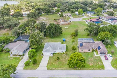 House in Auburndale, Florida 3 bedrooms, 143.07 sq.m. № 1918655 - photo 10