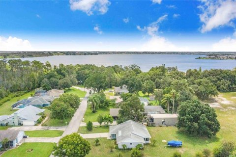 House in Auburndale, Florida 3 bedrooms, 143.07 sq.m. № 1918655 - photo 15