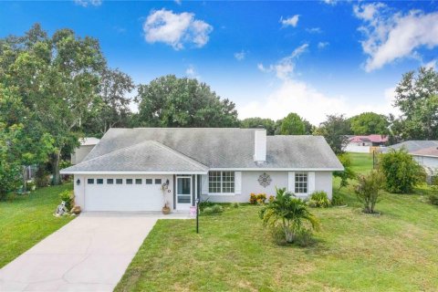 House in Auburndale, Florida 3 bedrooms, 143.07 sq.m. № 1918655 - photo 13