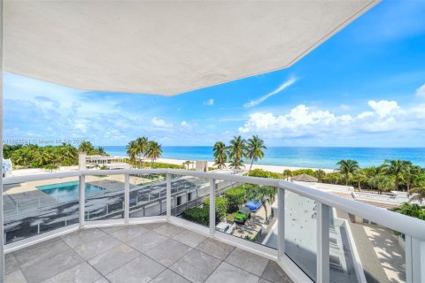 Copropriété à louer à Miami Beach, Floride: 3 chambres, 183.95 m2 № 1929901 - photo 12