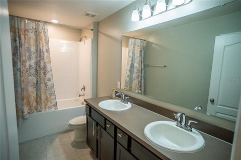 Townhouse in Davenport, Florida 3 bedrooms, 149.2 sq.m. № 1810694 - photo 22
