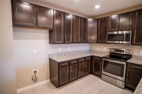 Townhouse in Davenport, Florida 3 bedrooms, 149.2 sq.m. № 1810694 - photo 7