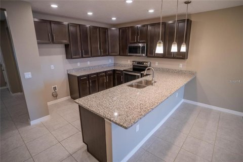 Townhouse in Davenport, Florida 3 bedrooms, 149.2 sq.m. № 1810694 - photo 6