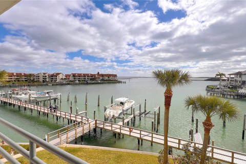 Condo à Tierra Verde, Floride, 2 chambres  № 2127947