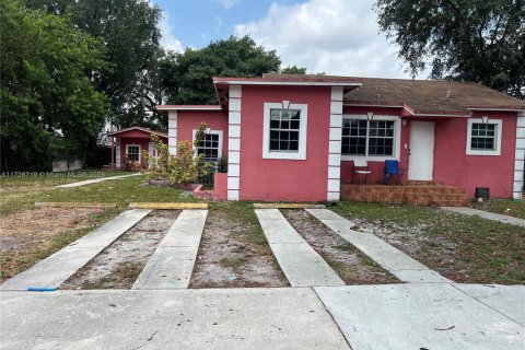 Commercial property in Miami, Florida 284.56 sq.m. № 1809488 - photo 1