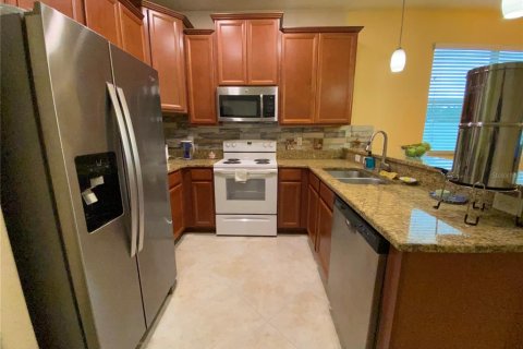Townhouse in Hudson, Florida 3 bedrooms, 166.02 sq.m. № 2151666 - photo 7