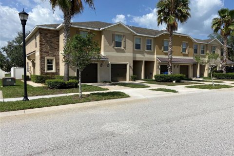 Townhouse in Hudson, Florida 3 bedrooms, 166.02 sq.m. № 2151666 - photo 2