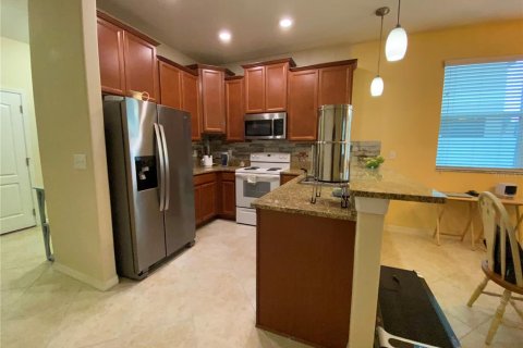 Townhouse in Hudson, Florida 3 bedrooms, 166.02 sq.m. № 2151666 - photo 9