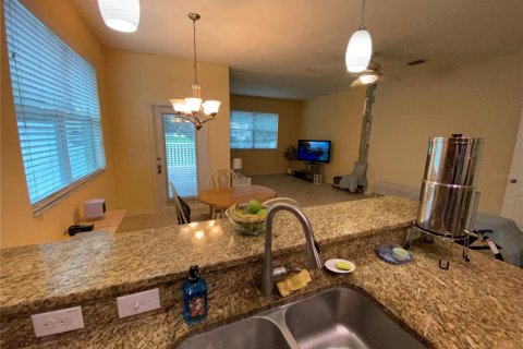 Townhouse in Hudson, Florida 3 bedrooms, 166.02 sq.m. № 2151666 - photo 8