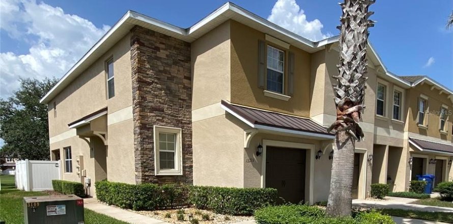 Townhouse in Hudson, Florida 3 bedrooms, 166.02 sq.m. № 2151666