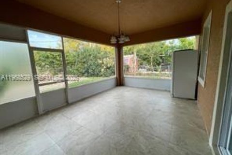 Villa ou maison à vendre à Port St. Lucie, Floride: 4 chambres, 233.74 m2 № 2030451 - photo 25