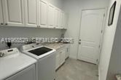 Villa ou maison à vendre à Port St. Lucie, Floride: 4 chambres, 233.74 m2 № 2030451 - photo 22