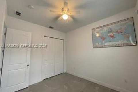 Villa ou maison à vendre à Port St. Lucie, Floride: 4 chambres, 233.74 m2 № 2030451 - photo 21