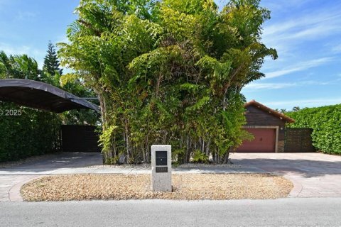 Villa ou maison à louer à Miami, Floride: 4 chambres, 162.86 m2 № 1982499 - photo 2