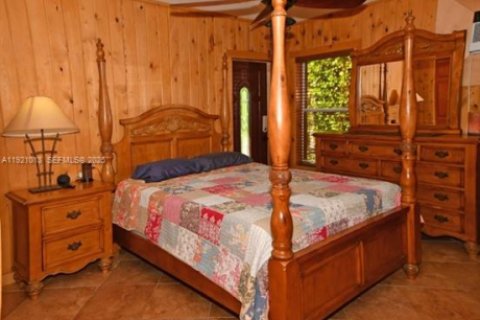 Villa ou maison à louer à Miami, Floride: 4 chambres, 162.86 m2 № 1982499 - photo 10