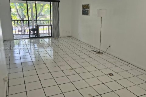 Copropriété à louer à Oakland Park, Floride: 1 chambre, 70.61 m2 № 2276635 - photo 3