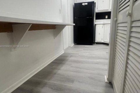 Copropriété à louer à Oakland Park, Floride: 1 chambre, 70.61 m2 № 2276635 - photo 7