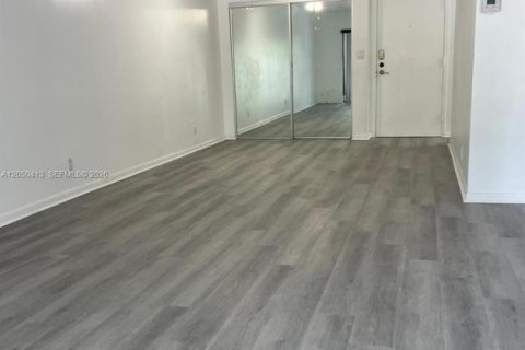 Copropriété à louer à Oakland Park, Floride: 1 chambre, 70.61 m2 № 2276635 - photo 6