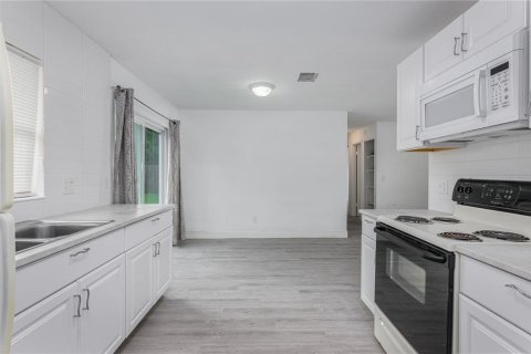 House in Orlando, Florida 2 bedrooms, 95.22 sq.m. № 1845189 - photo 2