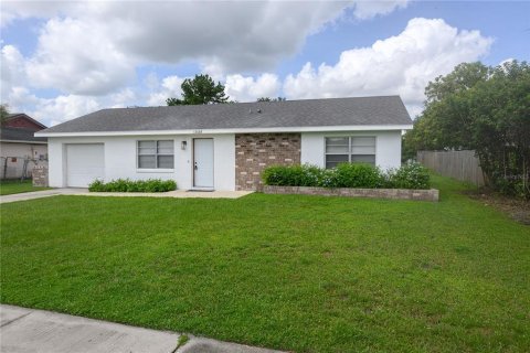 House in Orlando, Florida 2 bedrooms, 95.22 sq.m. № 1845189 - photo 1