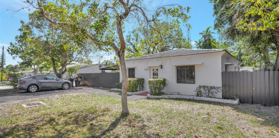 Villa ou maison à Fort Lauderdale, Floride 3 chambres, 119.19 m2 № 1179812