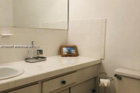 Copropriété à louer à Miami Beach, Floride: 1 chambre, 81.75 m2 № 1976794 - photo 6