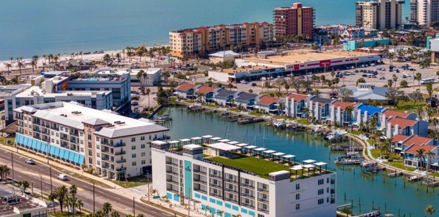 Condo à Madeira Beach, Floride, 3 chambres  № 1787635