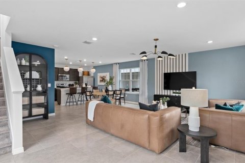 House in Winter Garden, Florida 3 bedrooms, 151.24 sq.m. № 2115219 - photo 4