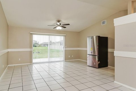 Casa en alquiler en Cape Coral, Florida, 3 dormitorios, 106.65 m2 № 1902734 - foto 4