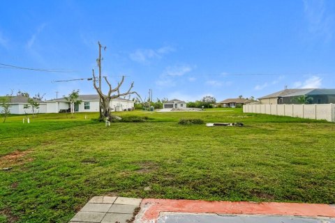 Casa en alquiler en Cape Coral, Florida, 3 dormitorios, 106.65 m2 № 1902734 - foto 15