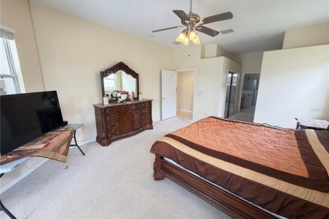 House in Orlando, Florida 4 bedrooms, 255.02 sq.m. № 2215918 - photo 15