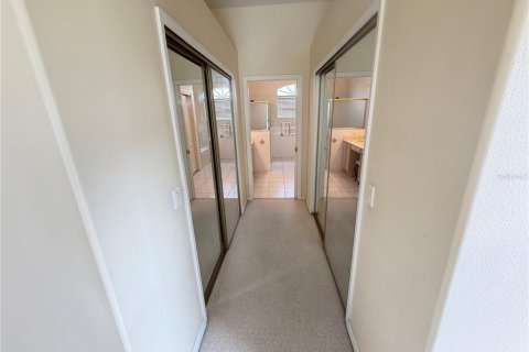 House in Orlando, Florida 4 bedrooms, 255.02 sq.m. № 2215918 - photo 16