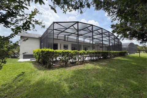 House in Orlando, Florida 4 bedrooms, 255.02 sq.m. № 2215918 - photo 4