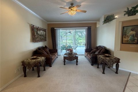 House in Orlando, Florida 4 bedrooms, 255.02 sq.m. № 2215918 - photo 6