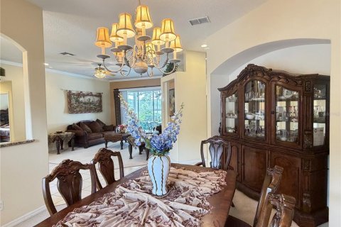 House in Orlando, Florida 4 bedrooms, 255.02 sq.m. № 2215918 - photo 21