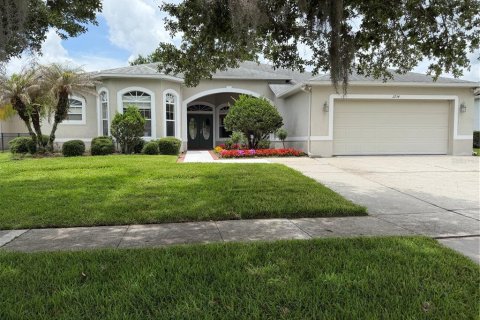 House in Orlando, Florida 4 bedrooms, 255.02 sq.m. № 2215918