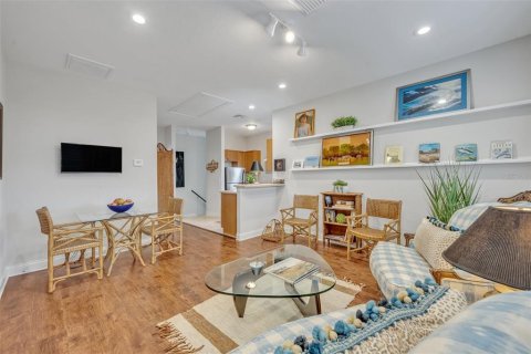 House in Winter Park, Florida 3 bedrooms, 319.58 sq.m. № 1772882 - photo 24