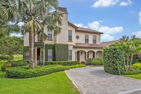 House in Winter Park, Florida 3 bedrooms, 319.58 sq.m. № 1772882 - photo 1