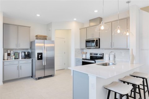Townhouse in Palm Bay, Florida 3 bedrooms, 165.55 sq.m. № 2409022 - photo 3