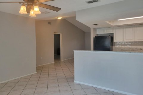 Casa en alquiler en New Port Richey, Florida, 4 dormitorios, 151.43 m2 № 1894919 - foto 16