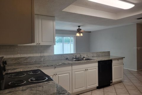 Casa en alquiler en New Port Richey, Florida, 4 dormitorios, 151.43 m2 № 1894919 - foto 11