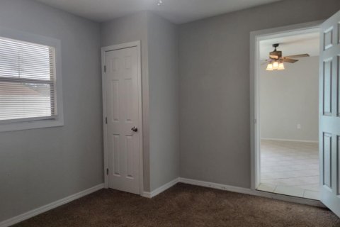 Casa en alquiler en New Port Richey, Florida, 4 dormitorios, 151.43 m2 № 1894919 - foto 19