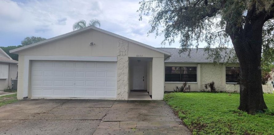 Casa en New Port Richey, Florida 4 dormitorios, 151.43 m2 № 1894919