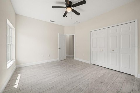 Casa en venta en Brooksville, Florida, 4 dormitorios, 197.42 m2 № 1903687 - foto 21