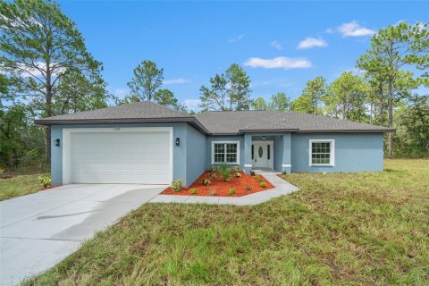 Casa en venta en Brooksville, Florida, 4 dormitorios, 197.42 m2 № 1903687 - foto 1