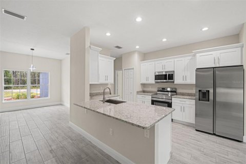 Casa en venta en Brooksville, Florida, 4 dormitorios, 197.42 m2 № 1903687 - foto 8