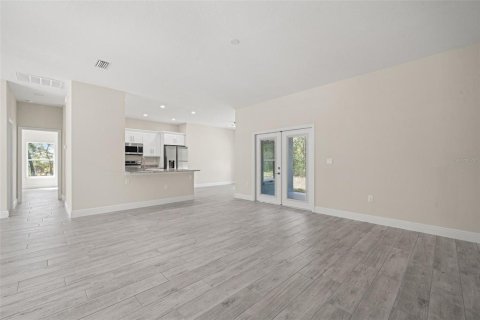 Casa en venta en Brooksville, Florida, 4 dormitorios, 197.42 m2 № 1903687 - foto 6