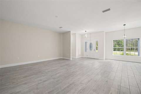 Casa en venta en Brooksville, Florida, 4 dormitorios, 197.42 m2 № 1903687 - foto 4