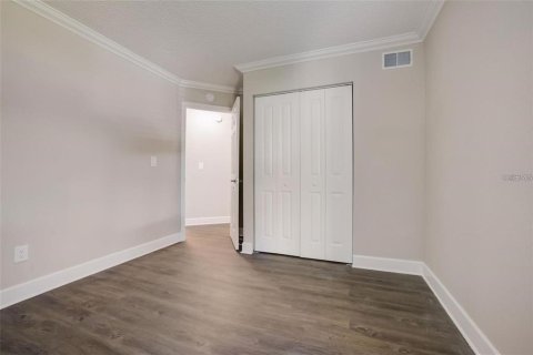 Condo in Orlando, Florida, 2 bedrooms  № 2222002 - photo 19